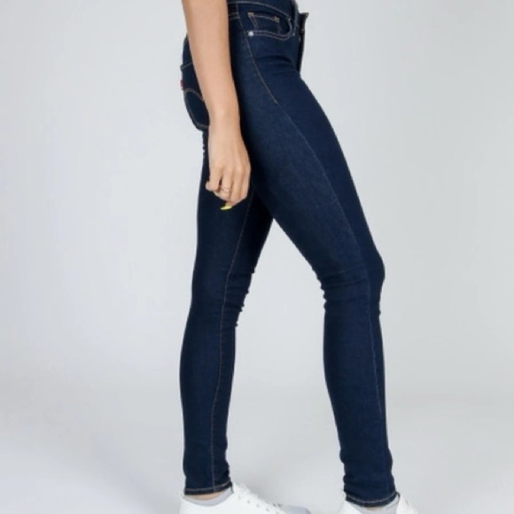 Women’s Levi’s 311 shaping skinny jeans size 30 - Picture 2 of 15